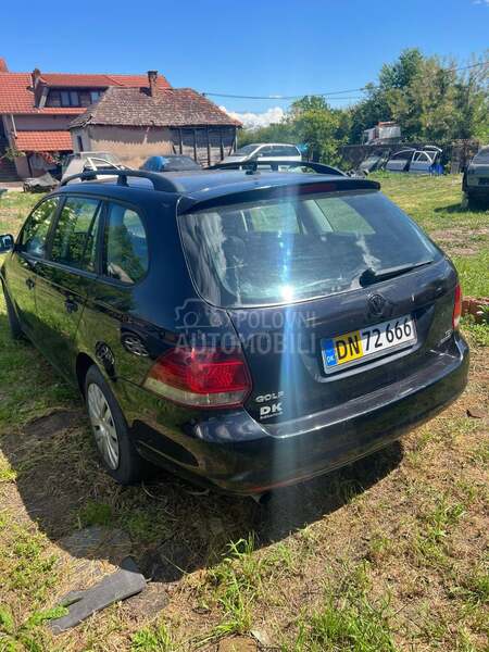 Poklopac motora