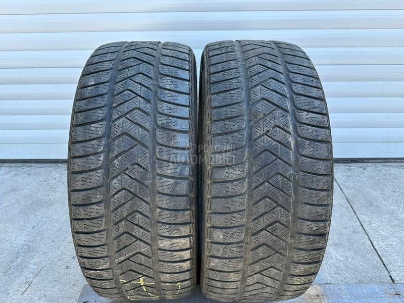 Pirelli 245/45 R19 Zimska