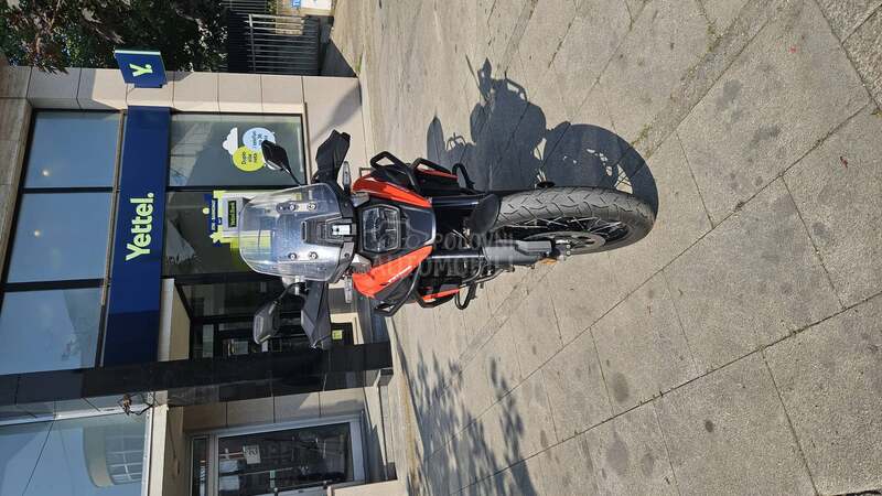 Suzuki V STROM 1050XT