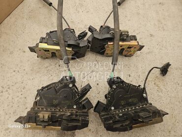 UNUTRASNJA BRAVA za Jaguar X-Type od 2004. do 2008. god.