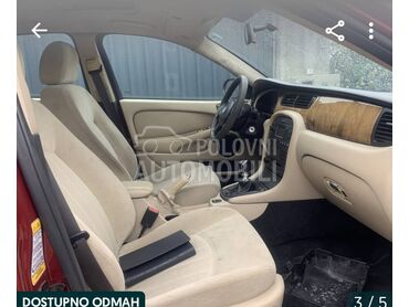 SREDNJA KONZOLA za Jaguar X-Type od 2004. do 2008. god.