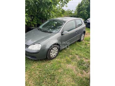 Volkswagen Golf 5 -  kompletan auto u delovima