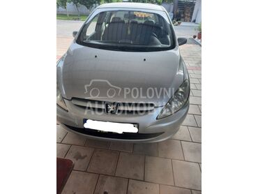 Peugeot 307 -  kompletan auto u delovima