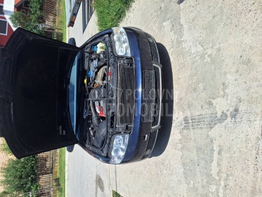 Audi A4 -  kompletan auto u delovima