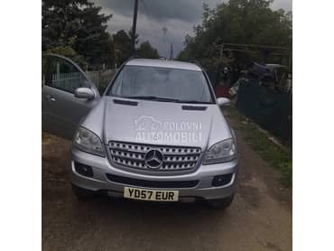 W164 Farovi za Mercedes Benz ML 280, ML 300, ML 320 ... od 2004. do 2008. god.