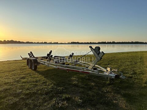 Temared Boat B25 V Roller