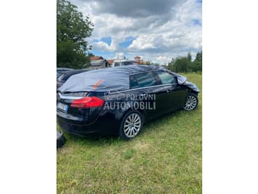 Opel Insignia 2.0cdt 2011. god. -  kompletan auto u delovima
