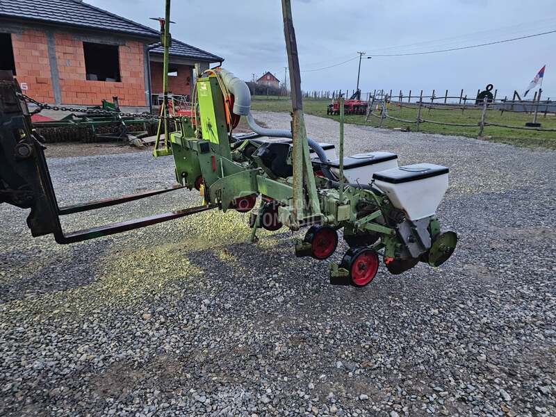 Kuhn Nodet planter 2