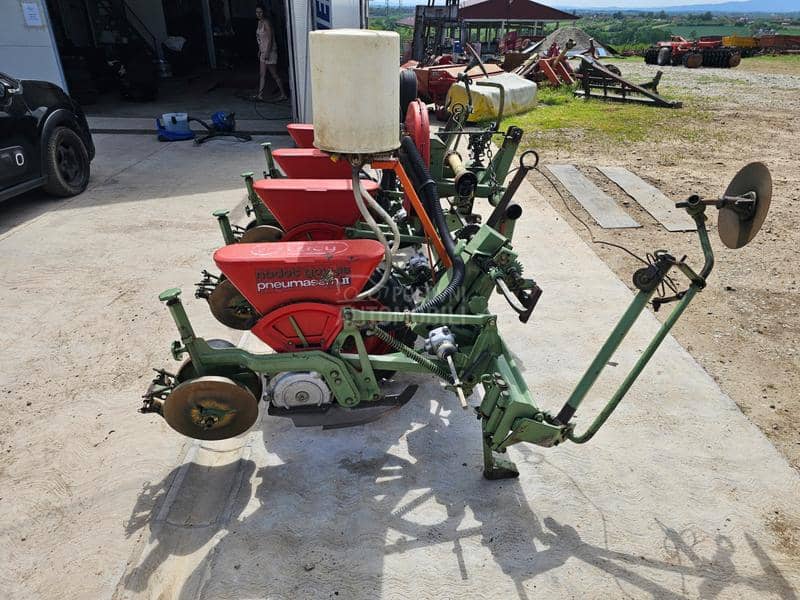 Kuhn Nodet