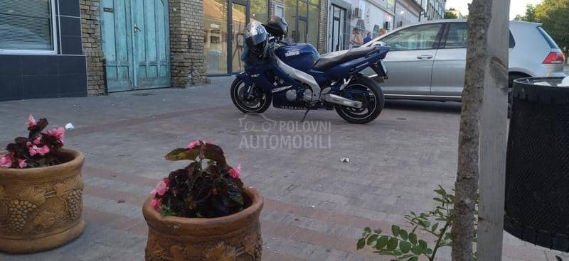 Yamaha YZF 600R