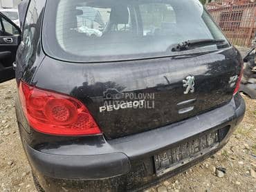 Peugeot 307 -  kompletan auto u delovima