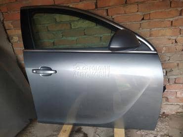 Prednja desna vrata za Opel Insignia od 2008. do 2012. god.