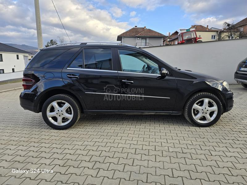 Mercedes Benz ML 320 