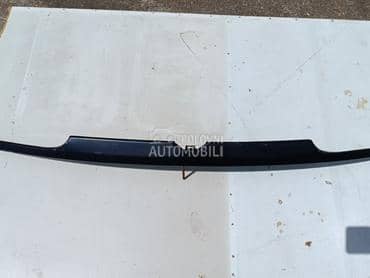 Limena lajsna ispod maske za Volkswagen Golf 3 od 1992. do 1998. god.