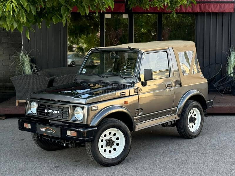Suzuki SJ Samurai 