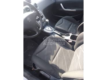 Kasetofon za Peugeot 308