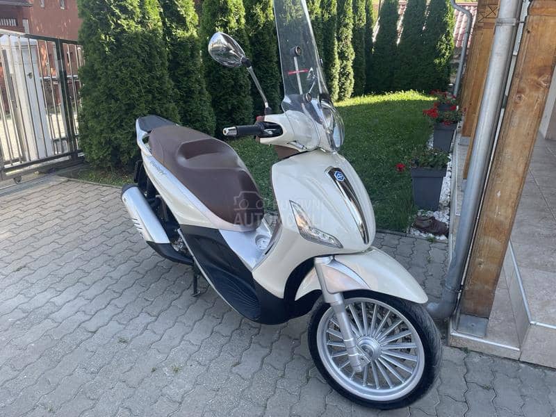 Piaggio Beverly