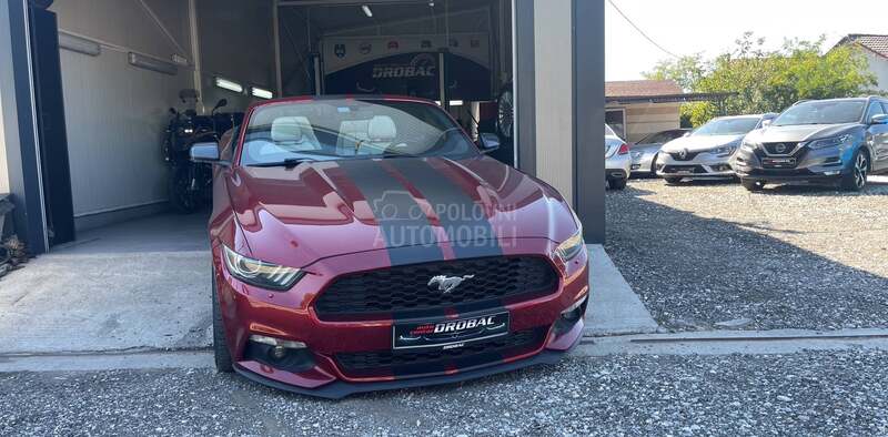 Ford Mustang 