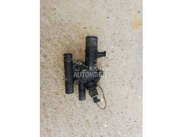 Kuciste termostata za 1.9dci za Renault Megane