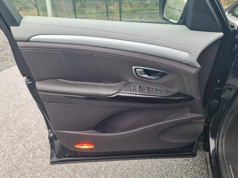 Renault Espace INITIALE