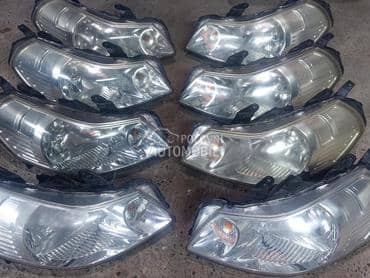 Far levi far desni za Suzuki SX4 od 2006. do 2013. god.