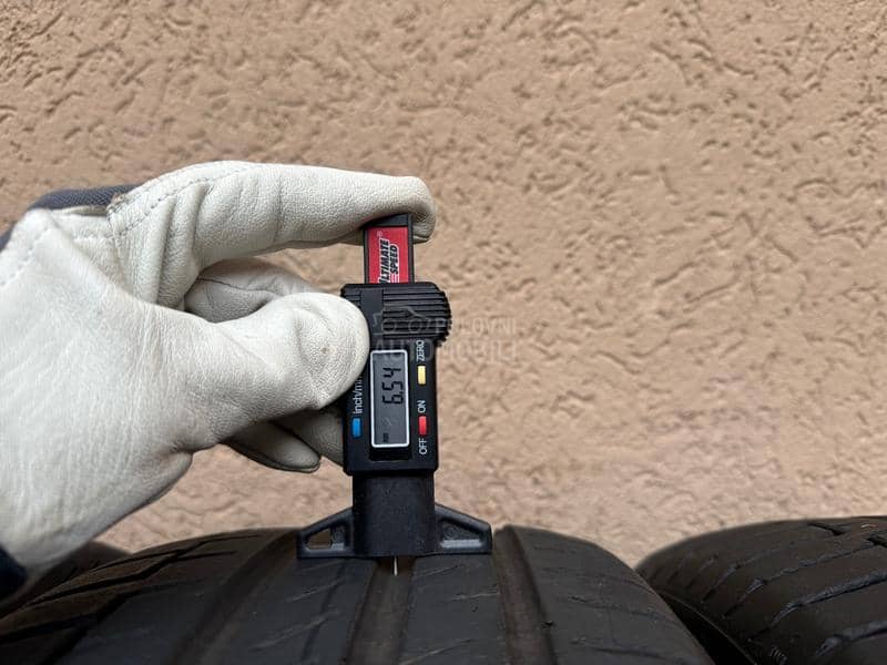 Continental 215/55 R18 Letnja