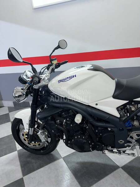 Triumph Speed triple 1050