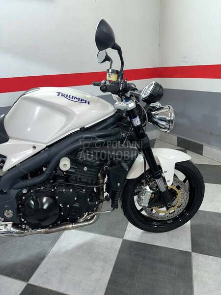 Triumph Speed triple 1050