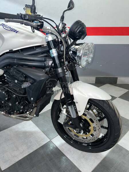 Triumph Speed triple 1050