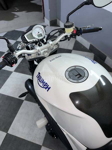 Triumph Speed triple 1050