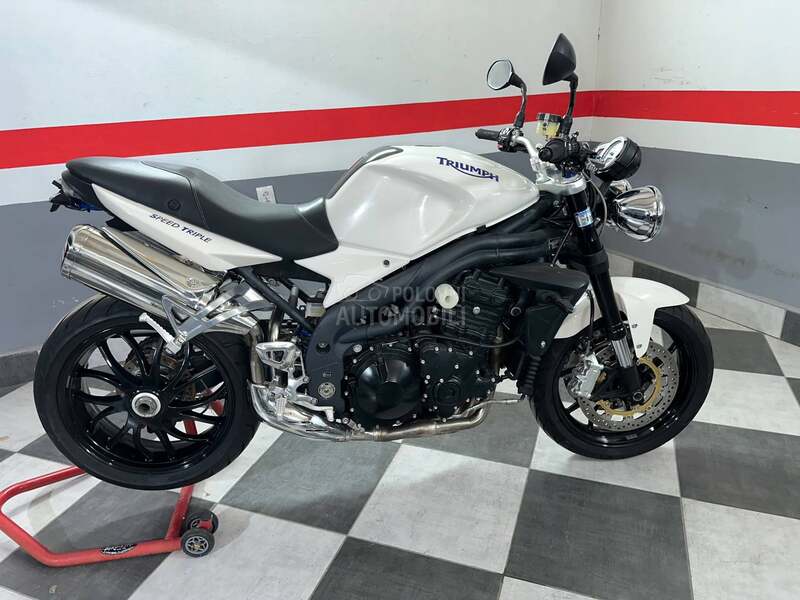 Triumph Speed triple 1050