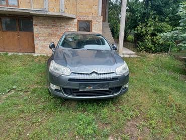 Citroen C5 2.7hdi 2010. god. -  kompletan auto u delovima