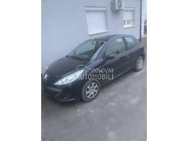 Peugeot 207 -  kompletan auto u delovima