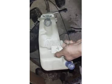 Posuda tecnosti za brisace za Fiat Punto od 1995. do 2012. god.