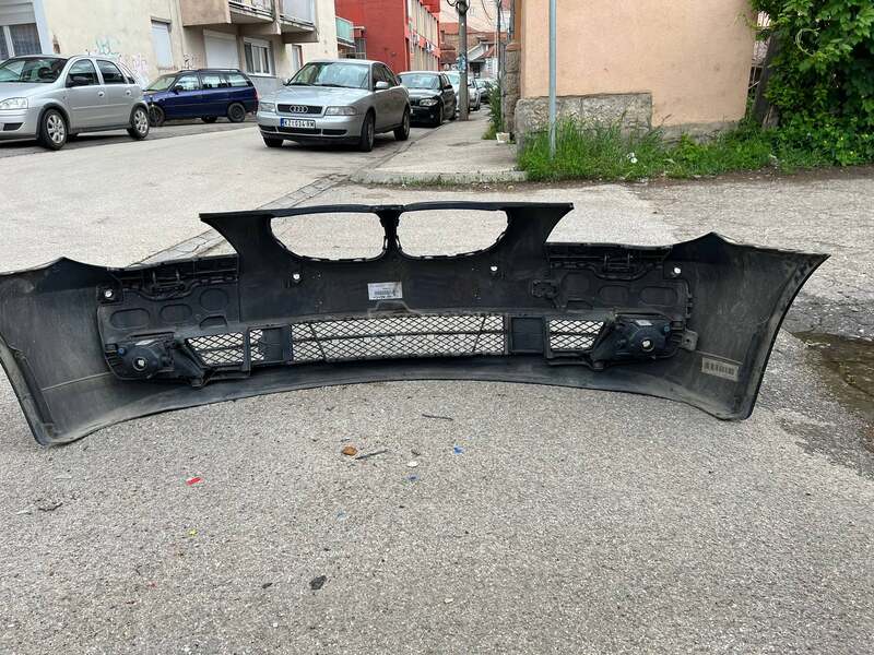 Branici i pragovi e60 LCI