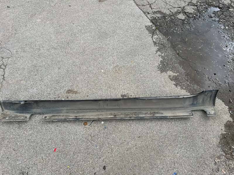 Branici i pragovi e60 LCI