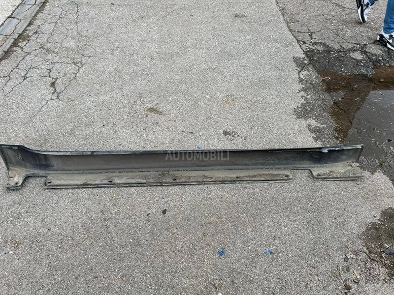 Branici i pragovi e60 LCI