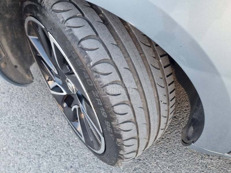 Citroen DS5 1.6B TURBO P.ANORAMA