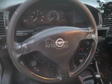 Volan sa komandama za Opel Zafira