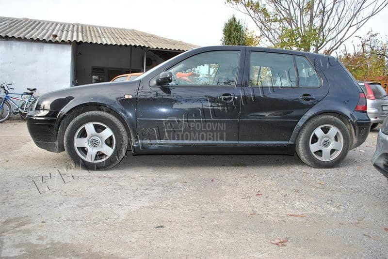 Bocni pragovi Sajtne R32 Golf