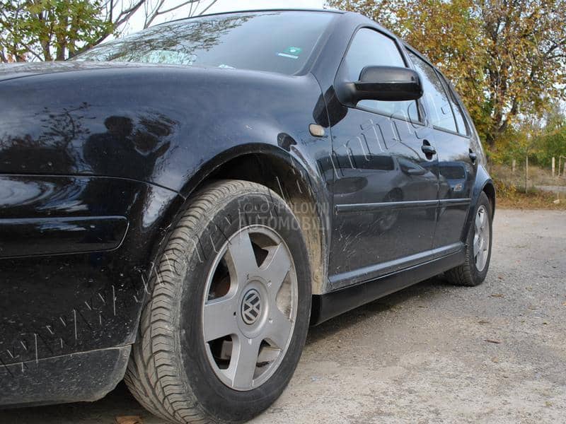 Bocni pragovi Sajtne R32 Golf