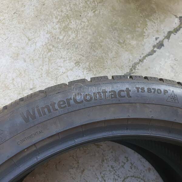 Continental 235/45 R21 Zimska