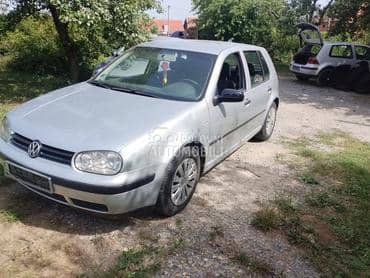 Volkswagen Golf 4 -  kompletan auto u delovima