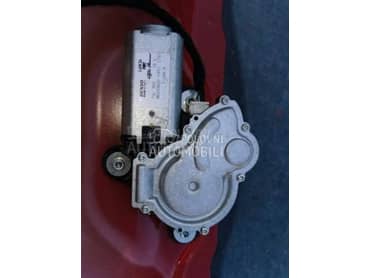 Motor zadnjeg brisaca za Fiat 500 od 2007. do 2015. god.