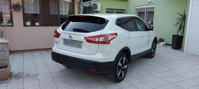 Nissan Qashqai 1.6 Conect Edition