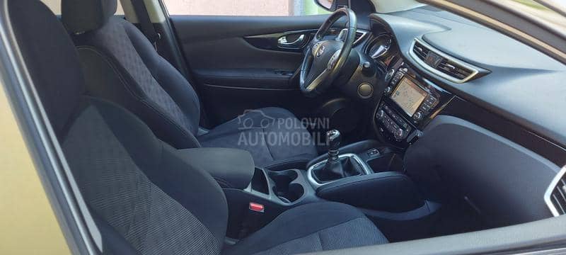 Nissan Qashqai 1.6 Conect Edition