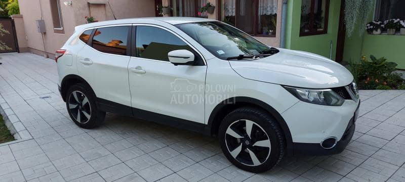 Nissan Qashqai 1.6 Conect Edition