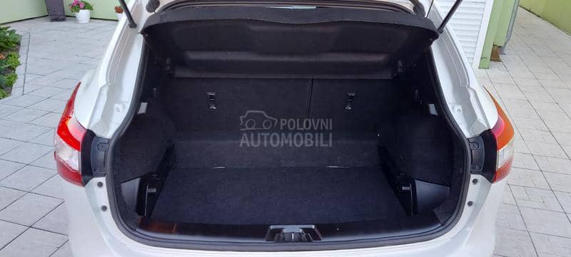 Nissan Qashqai 1.6 Conect Edition