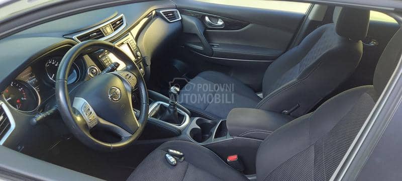 Nissan Qashqai 1.6 Conect Edition
