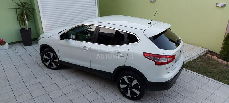 Nissan Qashqai 1.6 Conect Edition
